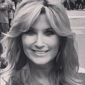 Meet your Posher, Leslie